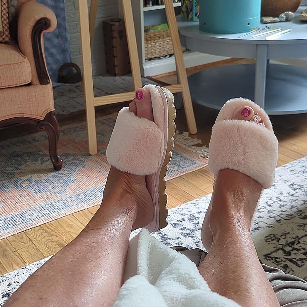 Size 8 Dirty Laundry Slide Slippers Light Pink